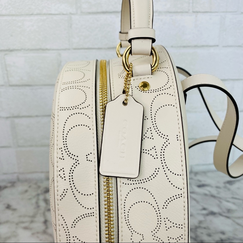 Coach Signature Jordyn Backpack - Picture 6 of 11